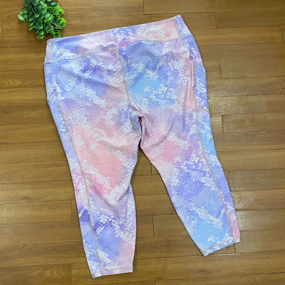Torrid Mermaid Skin active legging purple shine 5X - Picture 6 of 7